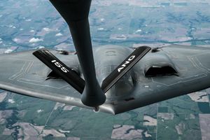 Jak długo mogą trwać misje z udziałem bombowców B-2 Spirit?