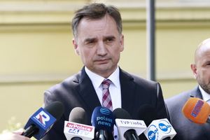 Konferencja Zbigniewa Ziobry przed KPRM