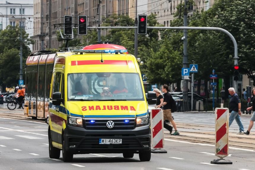 Ambulans (zdjęcie ilustracyjne)