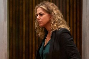 Kadr z serialu "Sara: Kobieta cienia"