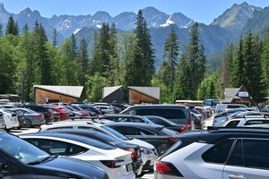 Parking przy trasie na Morskie Oko