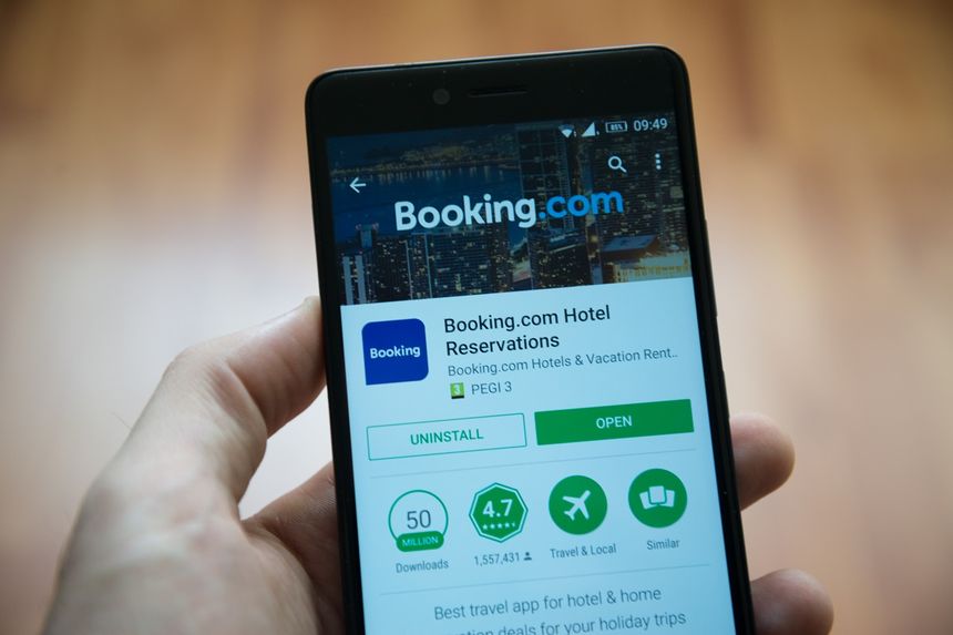 Booking.com zwalnia 1000 pracowników