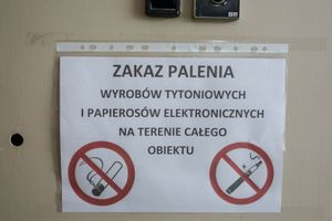 zakaz palenia