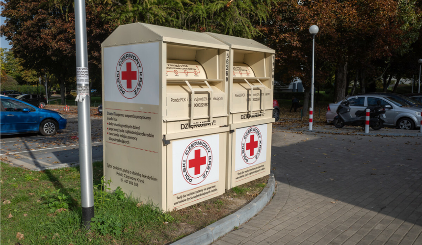 Pojemniki na odziez uzywana PCK