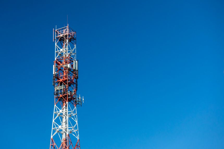 Masz z antenami GSM