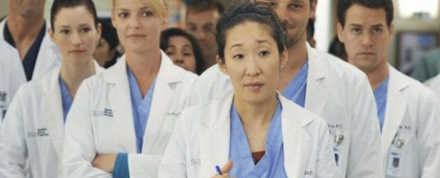 Kadr z serialu "Chirurdzy"