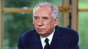 François Bayrou walczy o poparcie przed wotumz zaufania