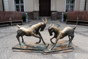 Pomnik koziołków w Poznaniu