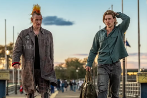 Matt Smith i Austin Butler w filmie "Złodziej z przypadku"