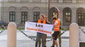 Protest Ostatniego Pokolenia przed Pałacem Prezydenckim