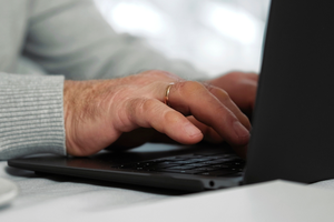 Senior stracił fortunę