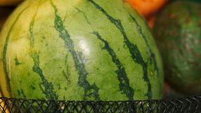 Fenomen arbuza Densuke: Dlaczego kosztuje fortunę?