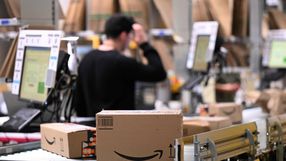Amazon zwalnia setki pracowników w ramach cięcia kosztów