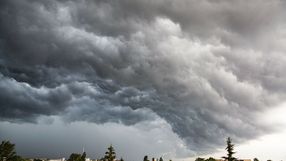 W czasie burzy może dojśc do zjawiska downburst
