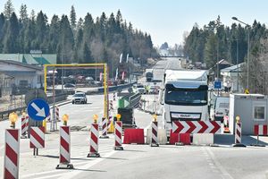 Kontrole sanitarne na polsko-slowackiej granicy po wykryciu pryszczycy na Wegrzech