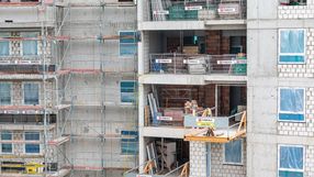 budowa bloku mieszkalnego