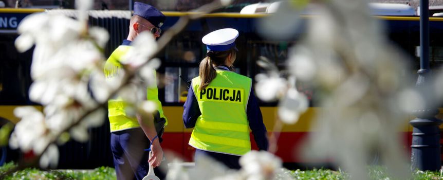 policja, nadzór nad ruchem drogowym w Warszawie