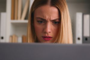 Deepfake może być narzędziem do manipulacji i wyłudzeń