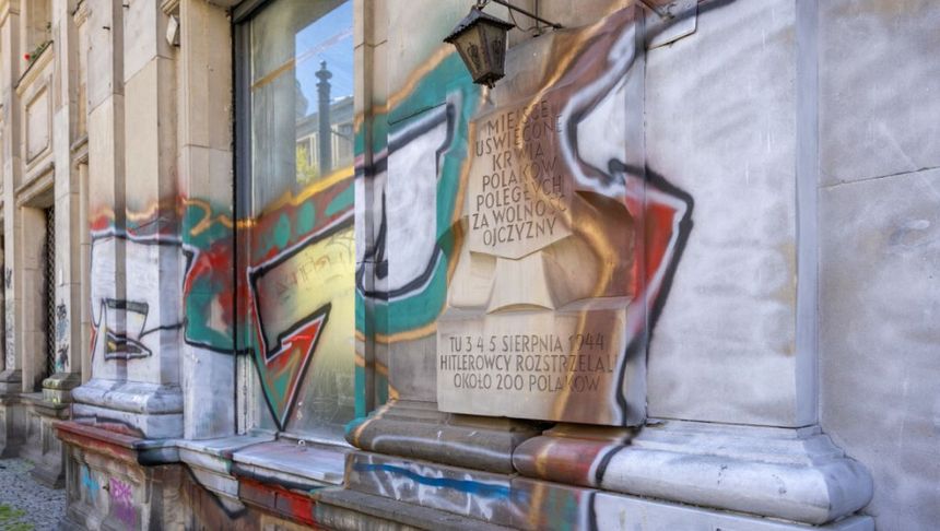 pseudograffiti na Marszałkowskiej