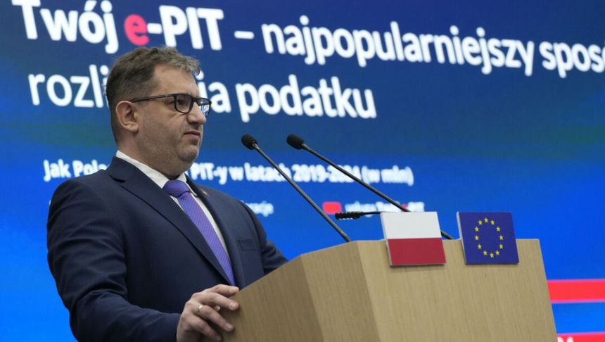 szef KAS Marcin Loboda