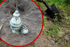 przeszukanie terenu z użyciem wykrywaczy metali/trybularz