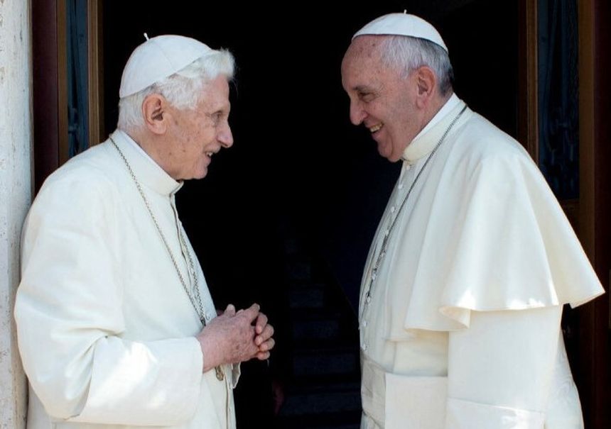 Papież Franciszek i papież Benedykt XVI w Watykanie, 30 czerwca 2015 r.