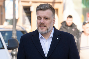 Kim jest Adrian Zandberg?