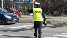 policjant na drodze