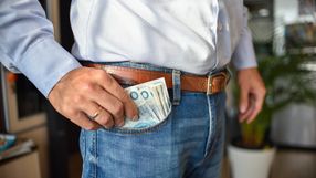 pieniądze w kieszeni