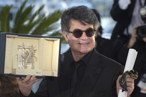  Jafar Panahi receives the Palme d'Or 