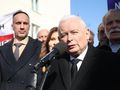 Prezes PiS Jarosław Kaczyński przed siedzibą Prokuratury Okręgowej w Warszawie, 21 marca 2025 r.