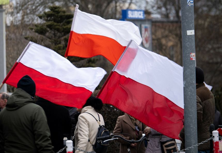 polskie flagi