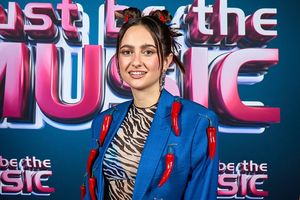 Ania Szlagowska Must Be The Music