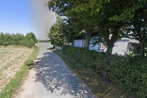wieś Dąbrowa, gmina Mircze, droga polna, dom