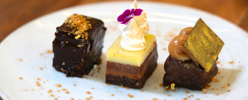 Deser z jadalnym złotem