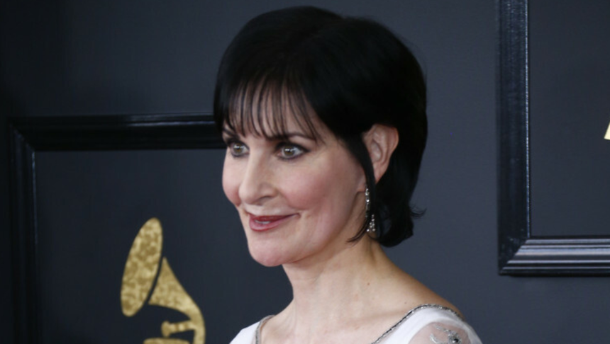 Enya, zdjęcie z 2017 roku.