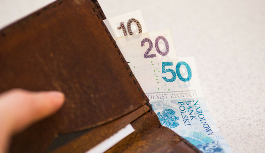 Pieniądze za opiekę nad chorym członkiem rodziny