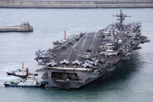 Lotniskowiec USS Carl Vinson