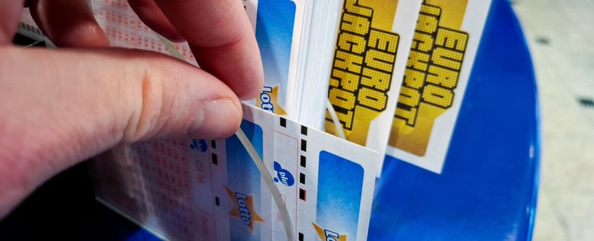Lotto: Jak zwiększyć swoje szanse na wielką wygraną?