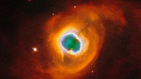NASA filmuje koniec życia gwiazdy w gwiazdozbiorze Łabędzia