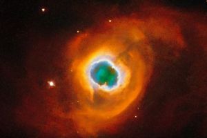 NASA filmuje koniec życia gwiazdy w gwiazdozbiorze Łabędzia