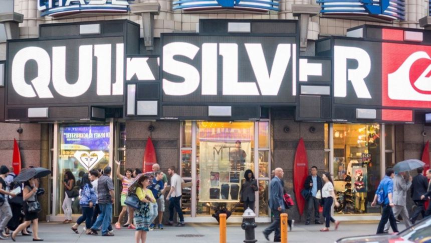 Quiksilver szyld sklepu
