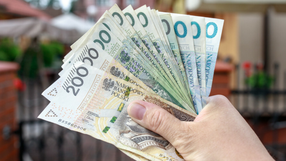 pieniądze, przelewy, bank