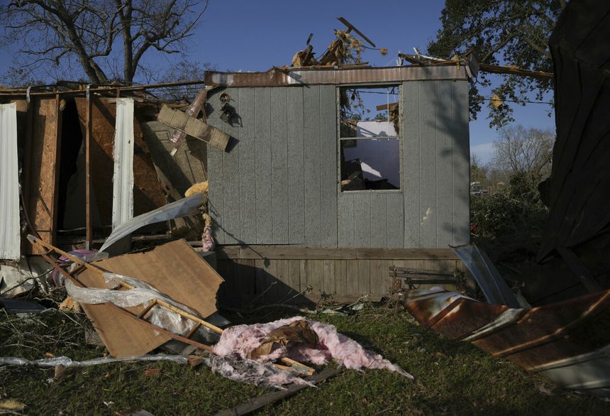 USA. Tornado przeszło przez kraj, dwie osoby nie żyją