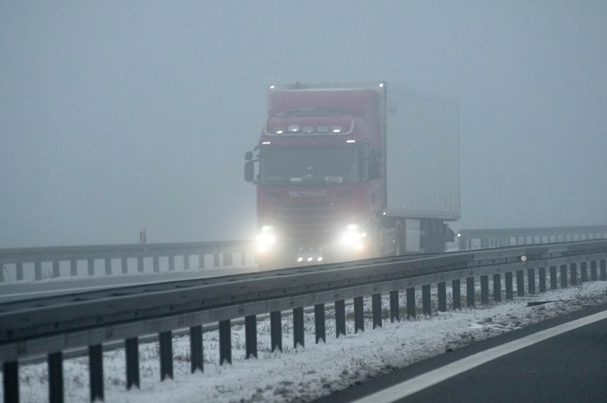 Mgła na drodze