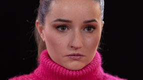 Netflix wrzucił dziś serial o kobiecie, która oszukała 200 tys. osób