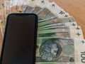 Telefon i pieniądze