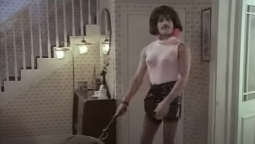Kadr z teledysku  „I Want to Break Free” Queen