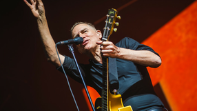 Bryan Adams