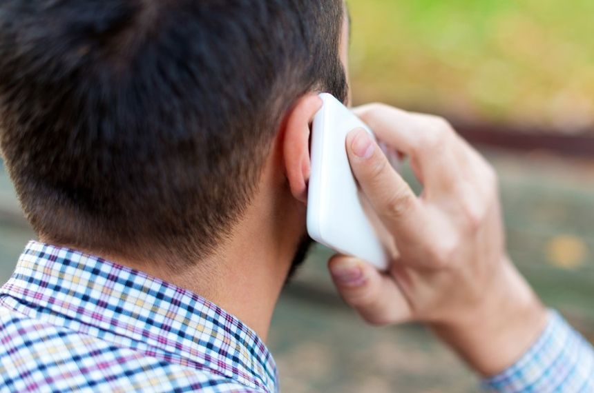 Rozmowa przez telefon komórkowy 